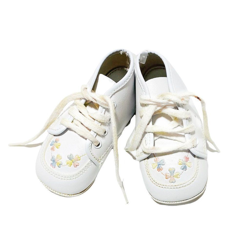 Zeddy Infant Booties with Embroidered Rainbow Four Leaf Clovers